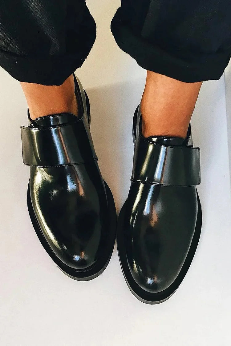 IRIS | Elegant glossy leather loafers with strap for a flawless style